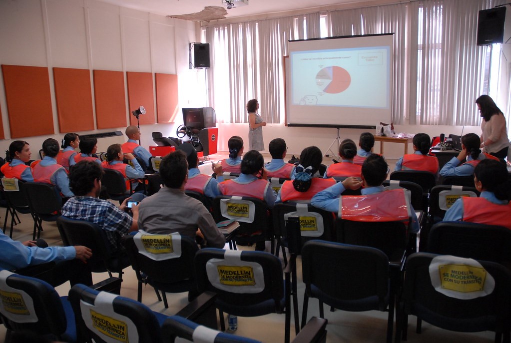 Acompañamos la empresa en la construcción de un programa de capacitación que cumpla con las siguientes características